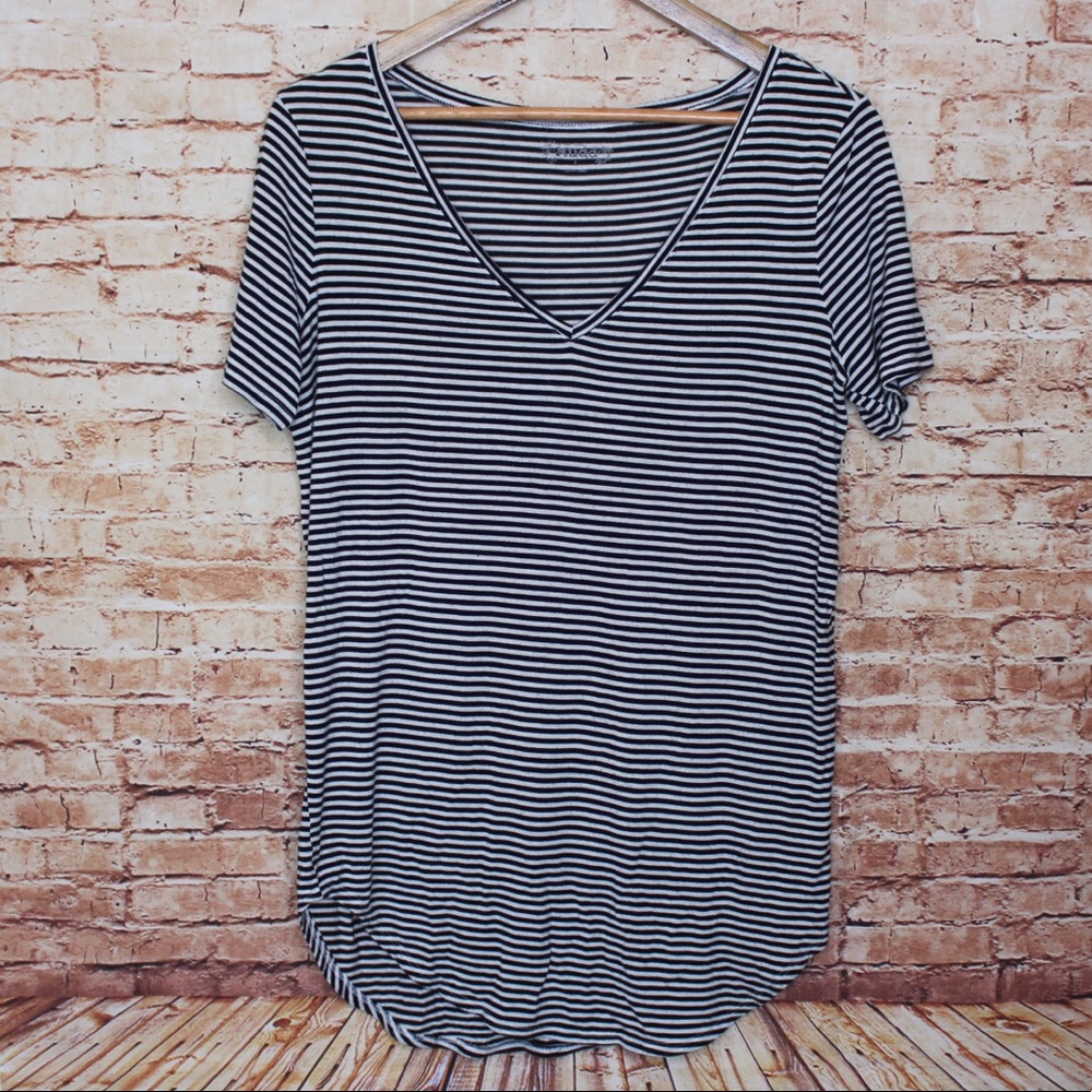 Mudd | Striped V-Neck Round Hem Tee